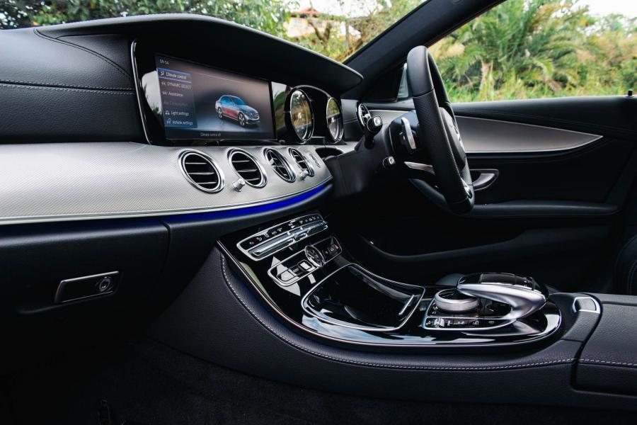  Mercedes-Benz E220 d AMG Line 2016 года  (ZA) (фото 10 из 11)